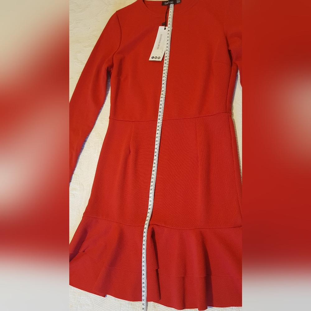 Red Boohoo ruffle hem dress NWT - Picture 4 of 7